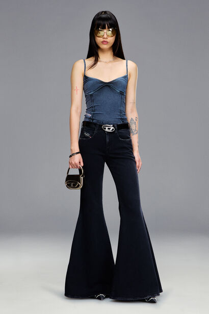 A Seventies-inspired low-waisted silhouette